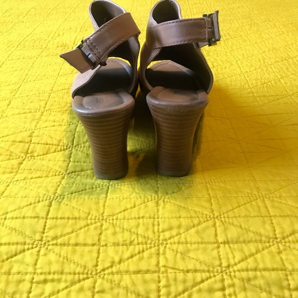 Kenneth Cole Reaction platforms - Picture 5 of 7